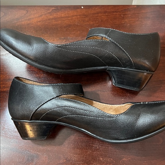 Taos Black Leather Mary Jane Flats - Picture 5 of 8